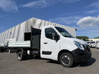 Schade bestelwagen Nissan Interstar 35 2.3 dCi Kipper Navi Airco 2023/6