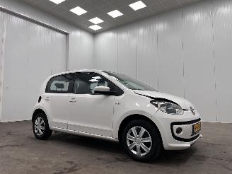 damaged passenger cars Volkswagen Up! 1.0 Take-Up 5-drs Airco 2014/1