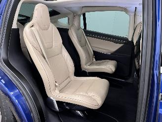 Tesla Model X 90D picture 10