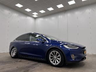 uszkodzony samochody osobowe Tesla Model X 90D 2020/11