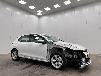Voiture accidenté Volkswagen Golf 1.0 TSI Life 5-drs Navi Clima 2023/6