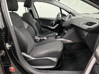 Peugeot 2008 1.2 VTi  Autom. Panoramadak Navi Airco picture 10