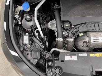 Peugeot 408 1.2 Autom. Allure Pack Navi Clima picture 16