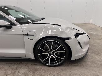 Porsche Taycan Panoramadak picture 21