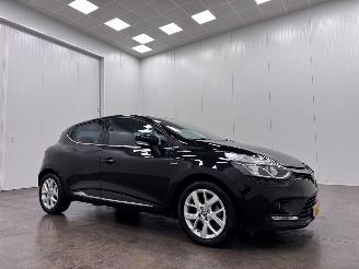 krockskadad bil auto Renault Clio 0.9 TCe Limited Navi Airco 2019/6