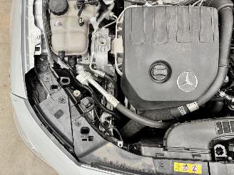 Mercedes Cla-klasse Shooting Brake 180 Autom. AMG Navi Clima picture 16