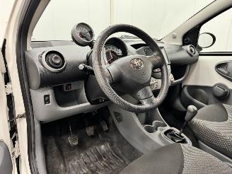Toyota Aygo 1.0 5-drs picture 7