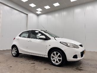 Damaged car Mazda 2 1.3 S-VT Airco 2009/4