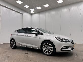 Schadeauto Opel Astra 1.6 CDTI Innovation 5-drs Navi Clima 2015/12