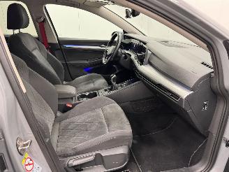 Volkswagen Golf 2.0 TDI R-Line Panoramadak 5-drs Airco picture 10