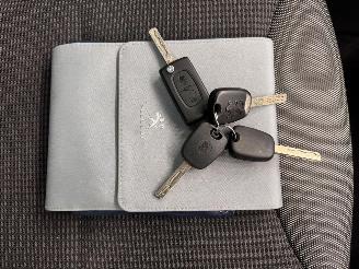 Peugeot 308 SW 1.6 VTi X-Line Pano Clima picture 13