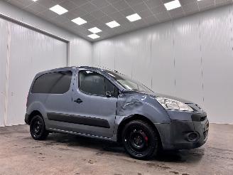 skadebil bedrijf Peugeot Partner 1.6 HDI 170C Airco 2018/7