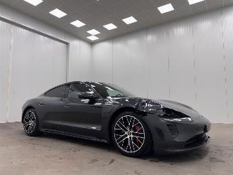 Auto incidentate Porsche Taycan GTS Panoramadak Performance Plus 2022/11