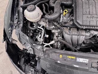 Volkswagen Polo 1.0 Sound 5-drs Clima picture 16