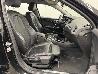 BMW 1-serie 118i Autom. High Executive Edition 5-drs Navi Clima picture 9