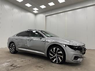 damaged passenger cars Volkswagen Arteon 2.0 TSI 4Motion Business R Panoramadak Navi Clima 2017/7
