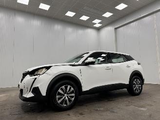 Peugeot 2008 1.2 PureTech Active Navi Clima picture 4