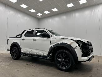 skadebil bedrijf Isuzu D-Max 1.9 Autom. V-Cross DC 4wd Clima 2024/2