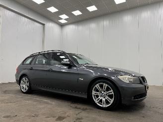 krockskadad bil auto BMW 3-serie Touring 318i Business Line Clima 2008/1