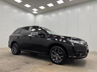 škoda osobní automobily Mitsubishi Outlander 2.0 PHEV Instyle 4WD Navi Clima 2015/11