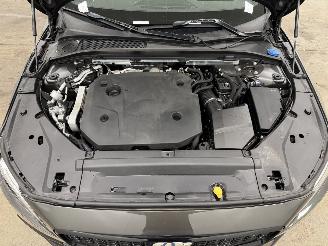 Volvo V-90 2.0 B4 Autom. R-Design M-Hybrid Navi Clima picture 21