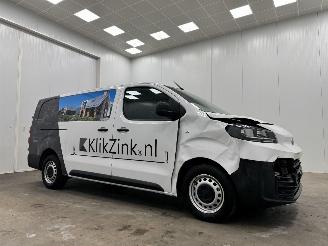 krockskadad bil bedrijf Toyota Proace 2.0 D-4D L2 Challenger Airco 2024/12