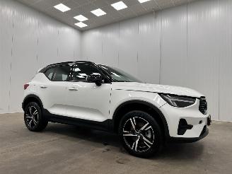 skadebil auto Volvo XC40 2.0 B4 Autom. Plus Dark Navi Clima 2025/12