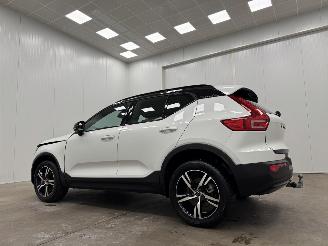 Volvo XC40 2.0 B4 Autom. Plus Dark Navi Clima picture 3