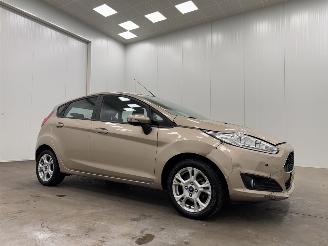 Damaged car Ford Fiesta 1.0 Style Ultimate 5-drs Navi Airco 2016/12