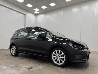 Coche accidentado Volkswagen Golf Sportsvan 1.4 TSI DSG Navi Clima 2015/10