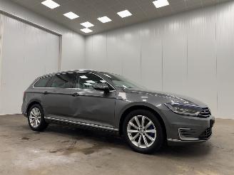 damaged passenger cars Volkswagen Passat Variant 1.4 TSI PHEV GTE Navi Clima 2016/12