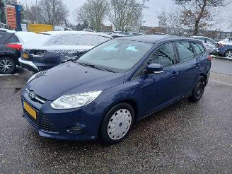 Schadeauto Ford Focus Focus 3 Wagon Combi 1.6 TDCi ECOnetic (NGDB) [77kW 2012/10