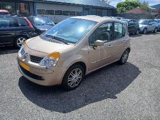 škoda osobní automobily Renault Modus Modus/Grand Modus (JP) MPV 1.6 16V (K4M-791) [82kW] 2005/7