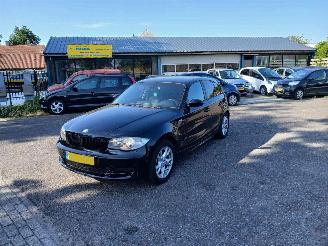skadebil auto BMW 1-serie 1 serie (E87/87N) Hatchback 5-drs 118d 16V (N47-D20A) [105kW] 2009/1