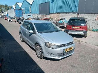 krockskadad bil auto Volkswagen Polo Polo V (6R) Hatchback 1.4 16V (CGGB(Euro 5)) [63kW] 2010/3