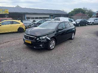 skadebil auto Peugeot 308 308 SW (L4/L9/LC/LJ/LR) Combi 5-drs 1.2 12V e-THP PureTech 110 (EB2ADT(H 2020/1