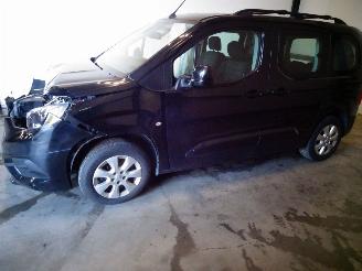 Coche siniestrado Opel Combo 1.5 CDTI 2019/12