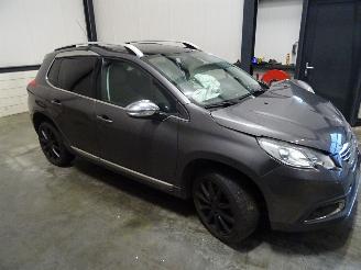 Coche siniestrado Peugeot 2008 1.6 VTI 2013/7
