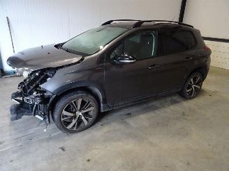 Coche siniestrado Peugeot 2008 1.2 THP 2018/12