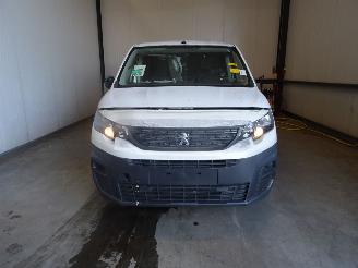 Coche siniestrado Peugeot Partner 1.6 HDI 2022/11