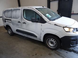 Vrakbiler auto Peugeot Partner 1.6 HDI 2022/12