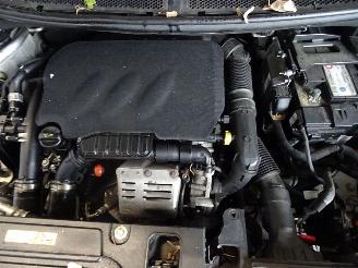 Peugeot 5008 1.2 THP picture 5