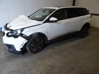 Vrakbiler auto Peugeot 5008 1.2 THP 2017/10
