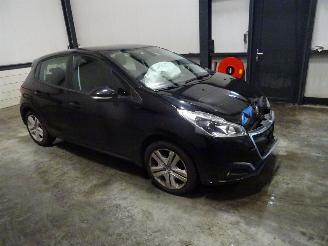 Peugeot 208 1.2 VTI picture 4
