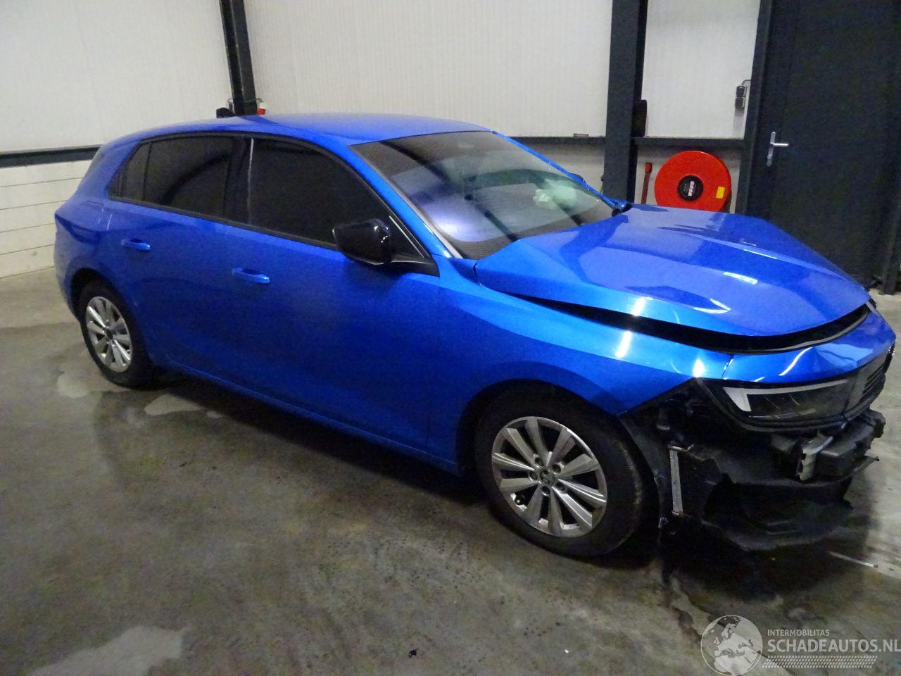 Opel Astra 1.2 TURBO