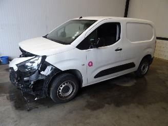 Vrakbiler auto Opel Combo 1.5 HDI 2022/9