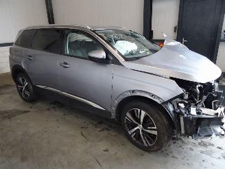 Sloopauto Peugeot 5008 1.2 THP 2019/4