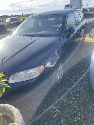 Uttjänta bilar auto Volvo V-70 2.0 diesel 2010/1