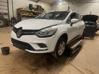 Sloopauto Renault Clio 0.9 TCe Zen 2017/1