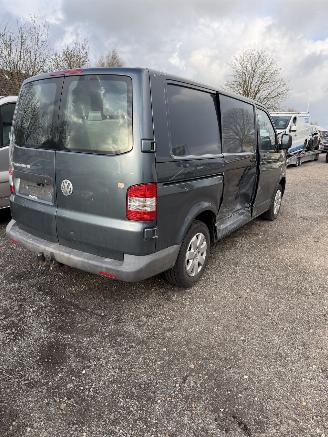 Volkswagen Transporter T5 1,9 TDI picture 3